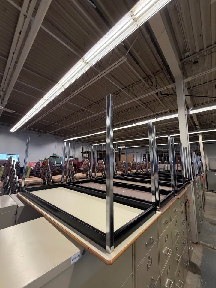 Large Desk / Training Tables