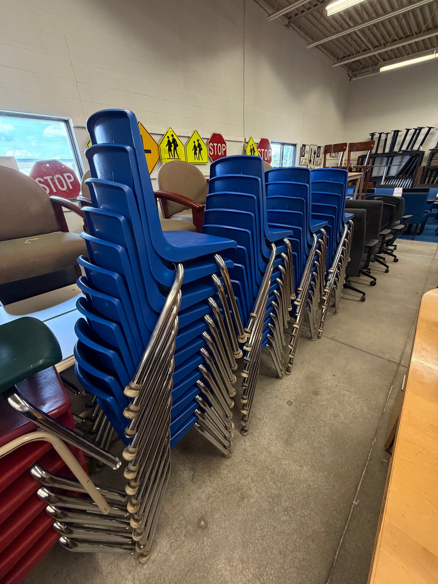 18" Royal Blue Stacking Chairs