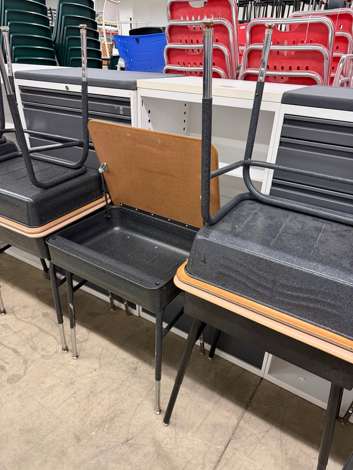 Spring Loaded Flip-Top School Desks