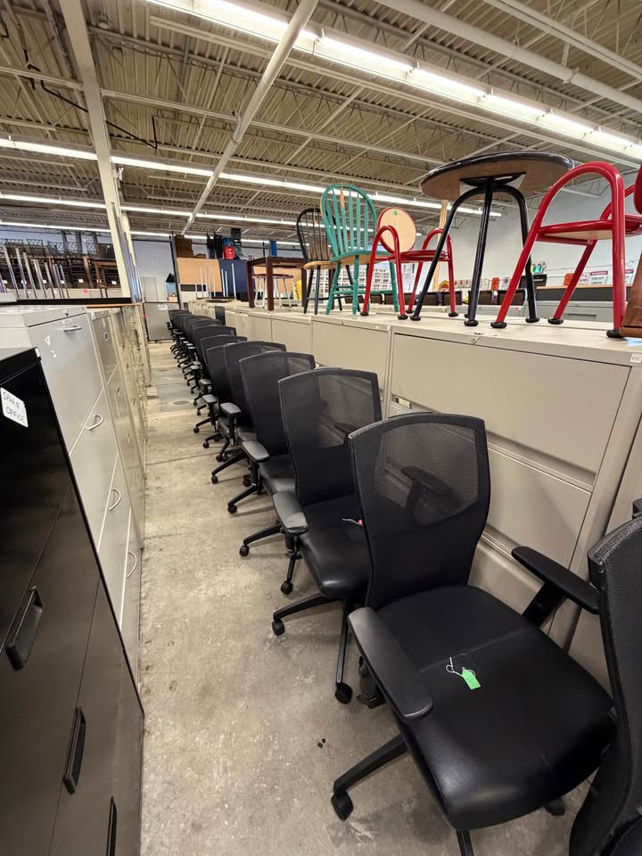 Black Mesh Back Office Chair