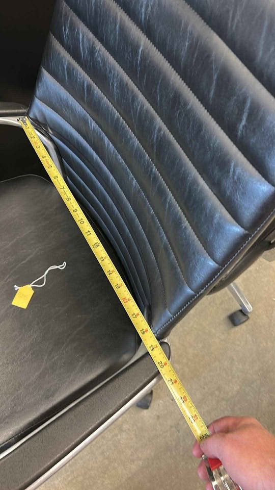 Black Ribbed Board Room Chairs