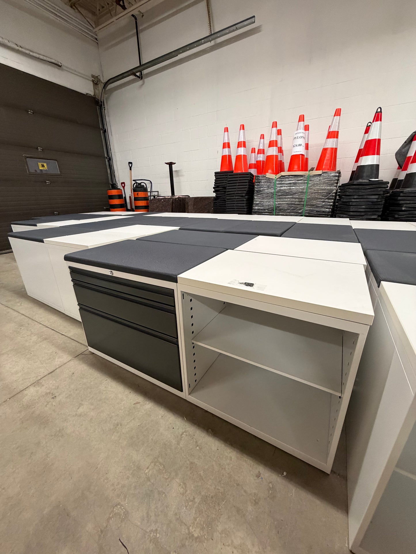 Double Cabinets / Drawers