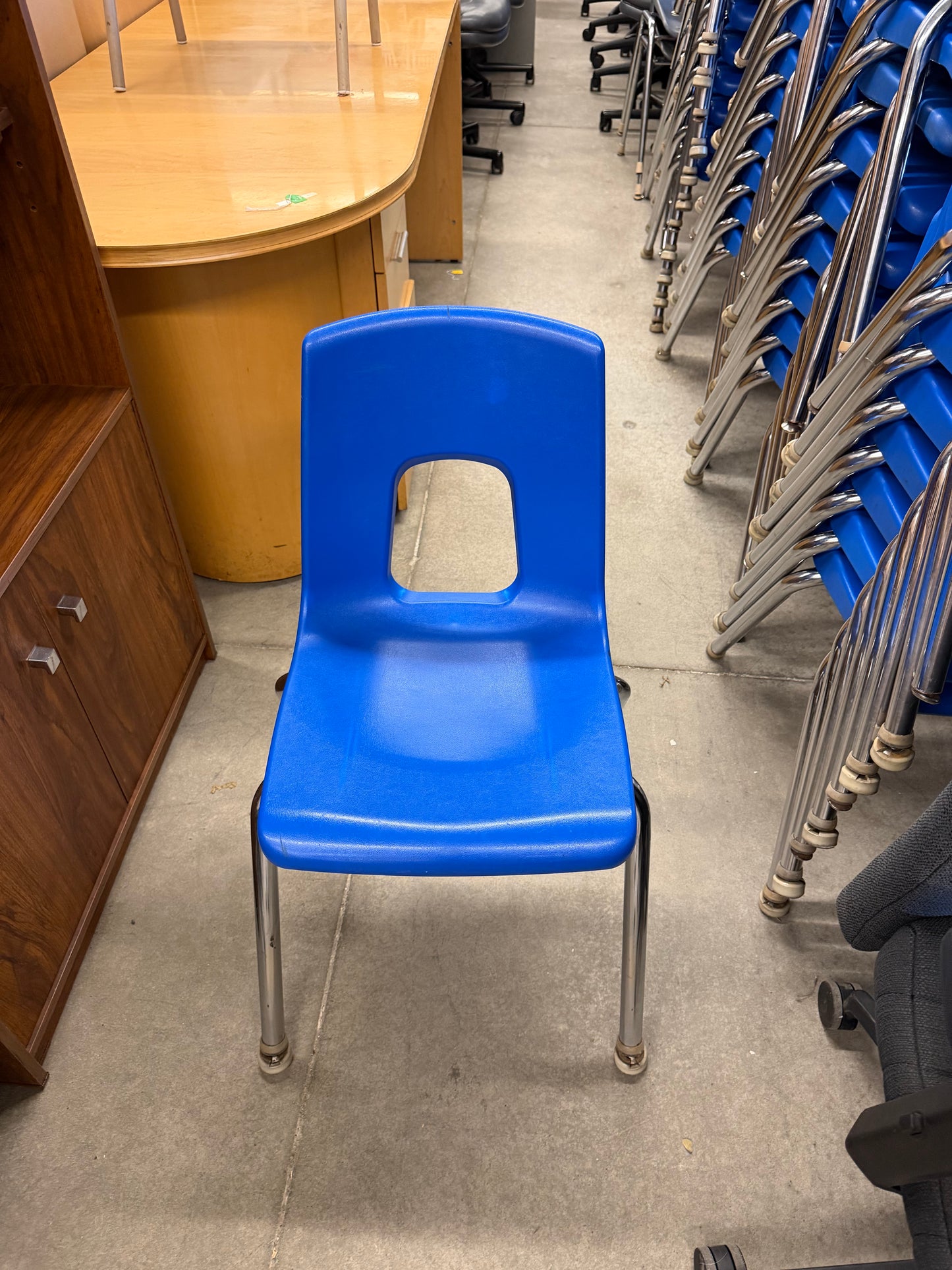 18" Royal Blue Stacking Chairs
