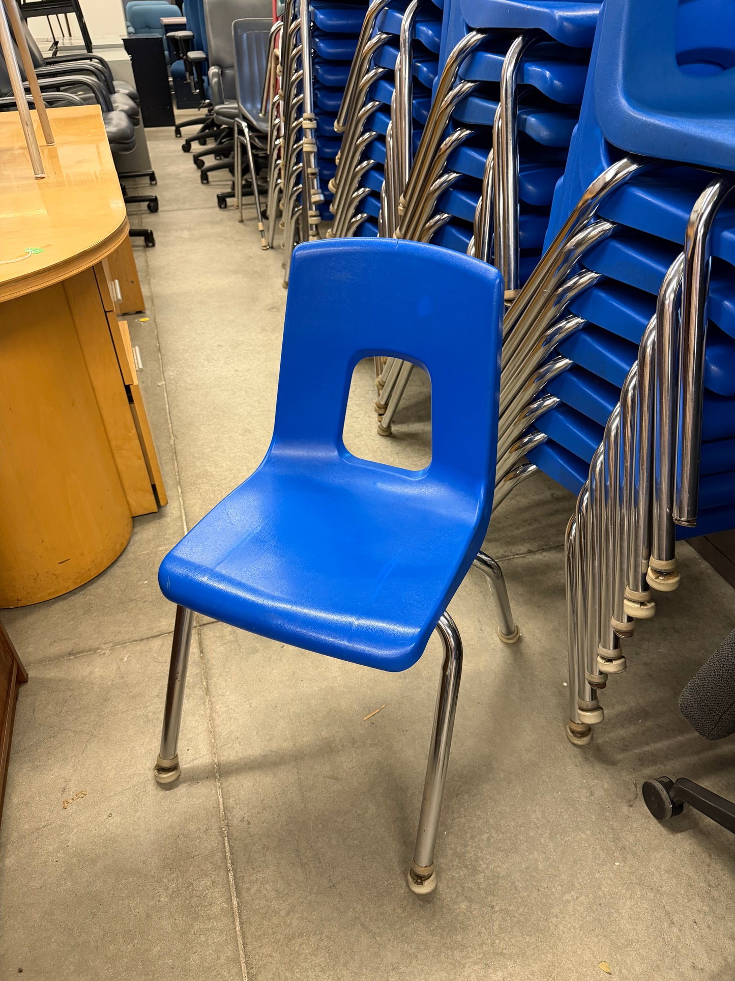 18" Royal Blue Stacking Chairs