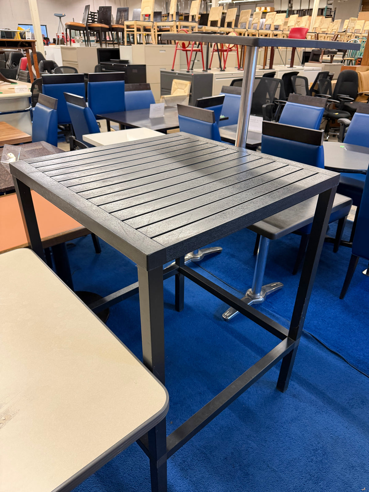 31” Square Bar Height Patio Table
