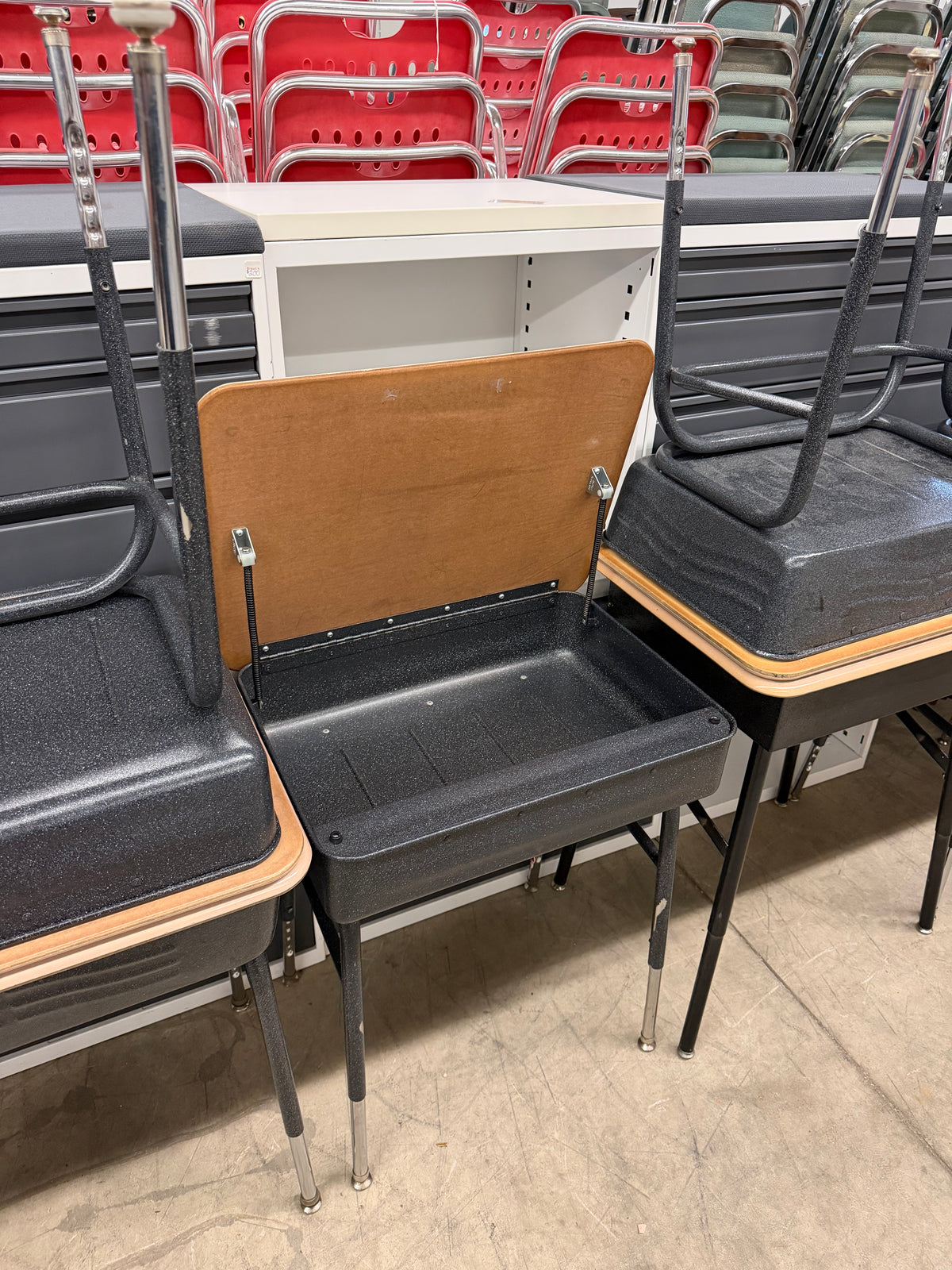 Spring Loaded Flip-Top School Desks