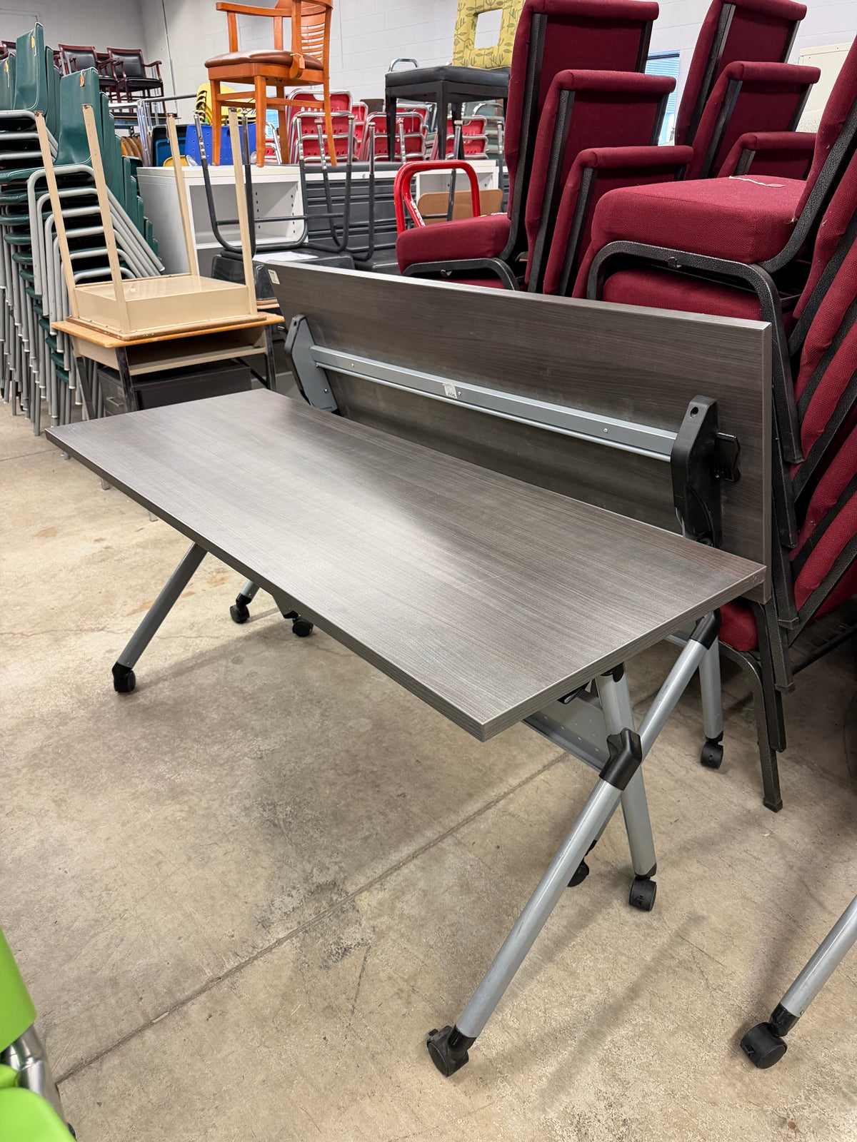 5’ Flip-Top Training Tables