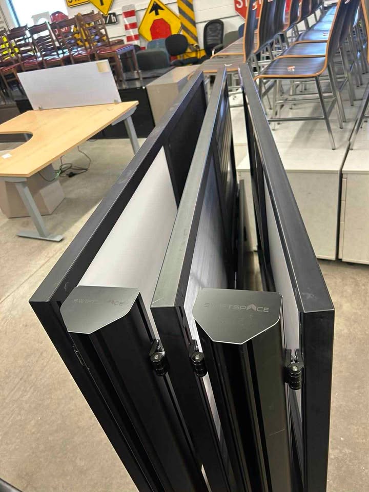 Swiftspace Rolling Walls